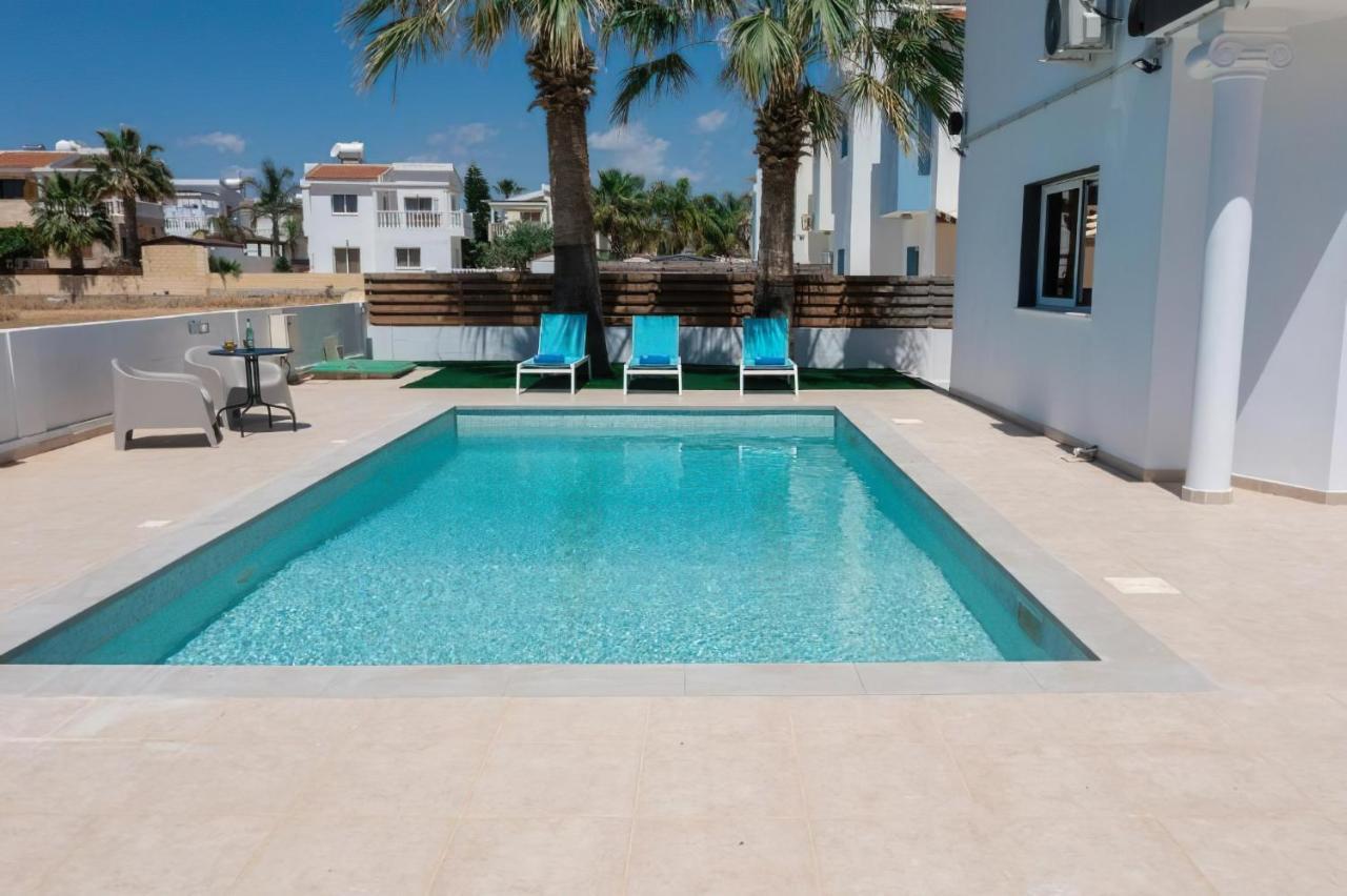 Villa suncity Boutique Beachfront Ayía Nápa Extérieur photo