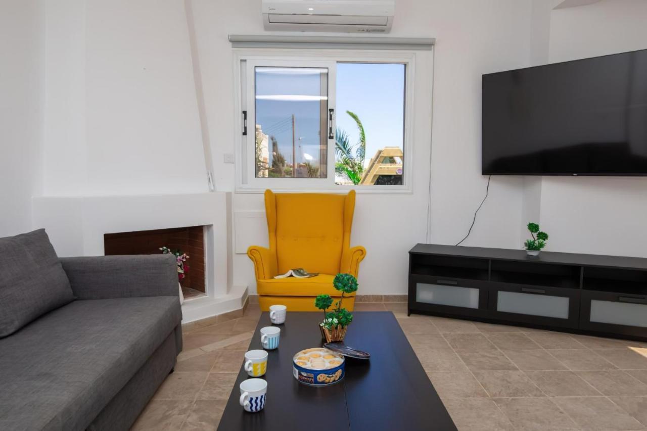 Villa suncity Boutique Beachfront Ayía Nápa Extérieur photo