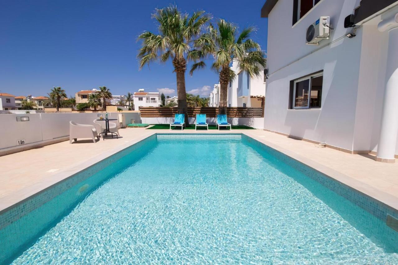Villa suncity Boutique Beachfront Ayía Nápa Extérieur photo