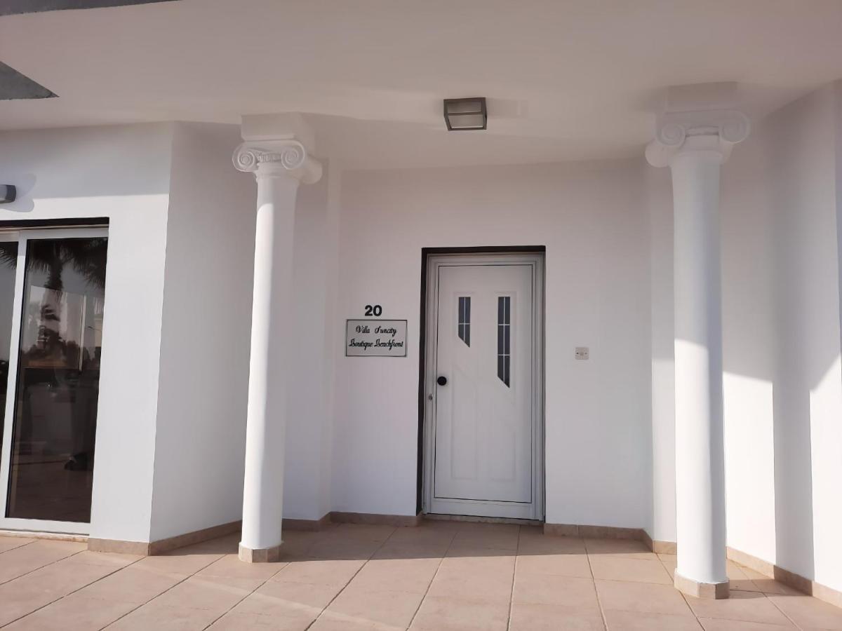 Villa suncity Boutique Beachfront Ayía Nápa Extérieur photo