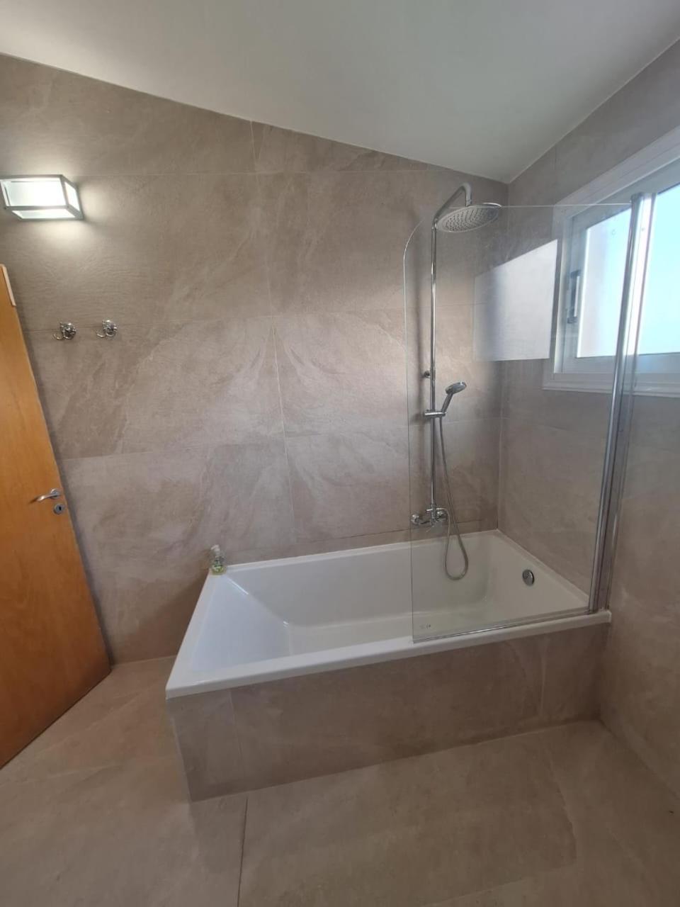 Villa suncity Boutique Beachfront Ayía Nápa Extérieur photo
